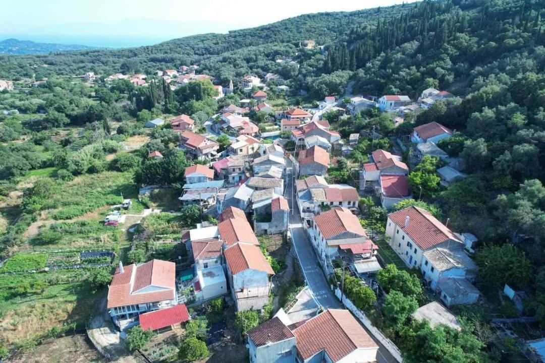 Harry'S Retreat Guest House Klimatia Ngoại thất bức ảnh