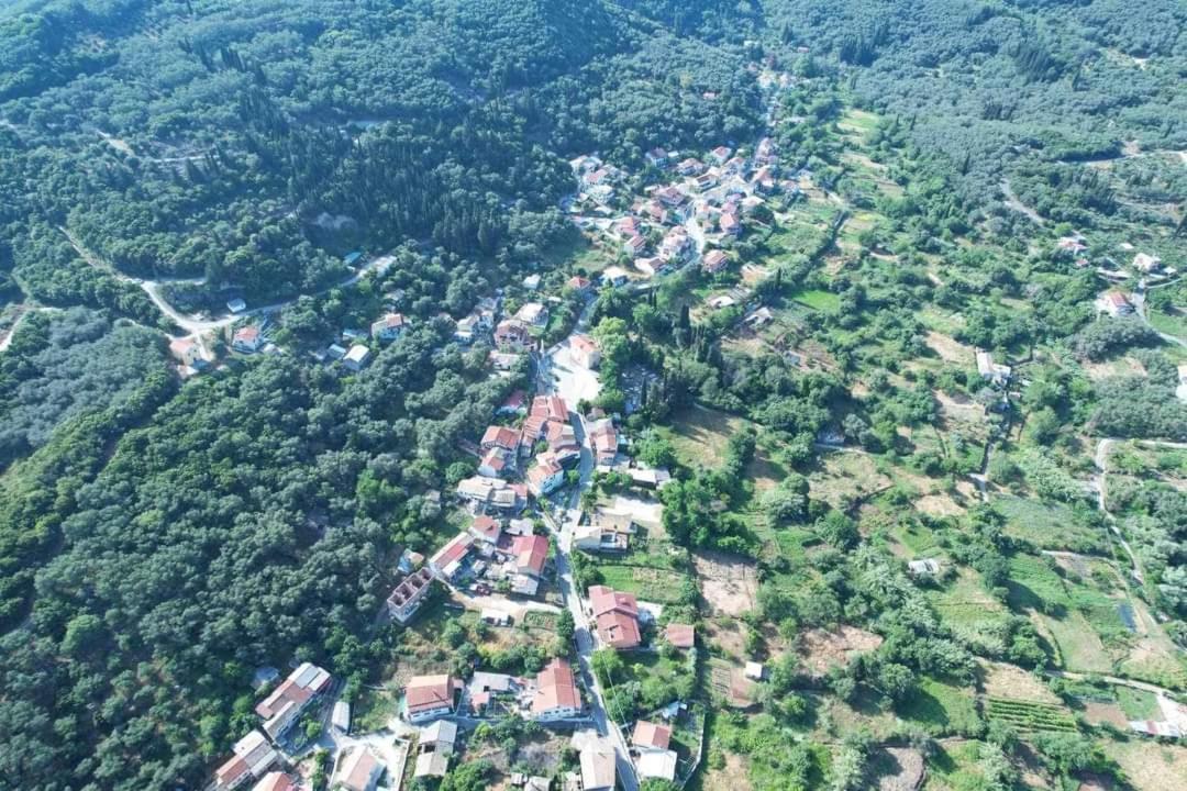 Harry'S Retreat Guest House Klimatia Ngoại thất bức ảnh