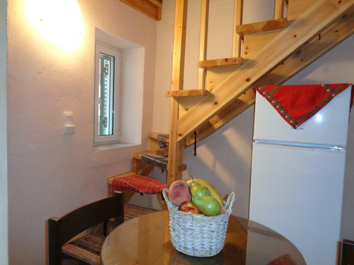 Harry'S Retreat Guest House Klimatia Ngoại thất bức ảnh